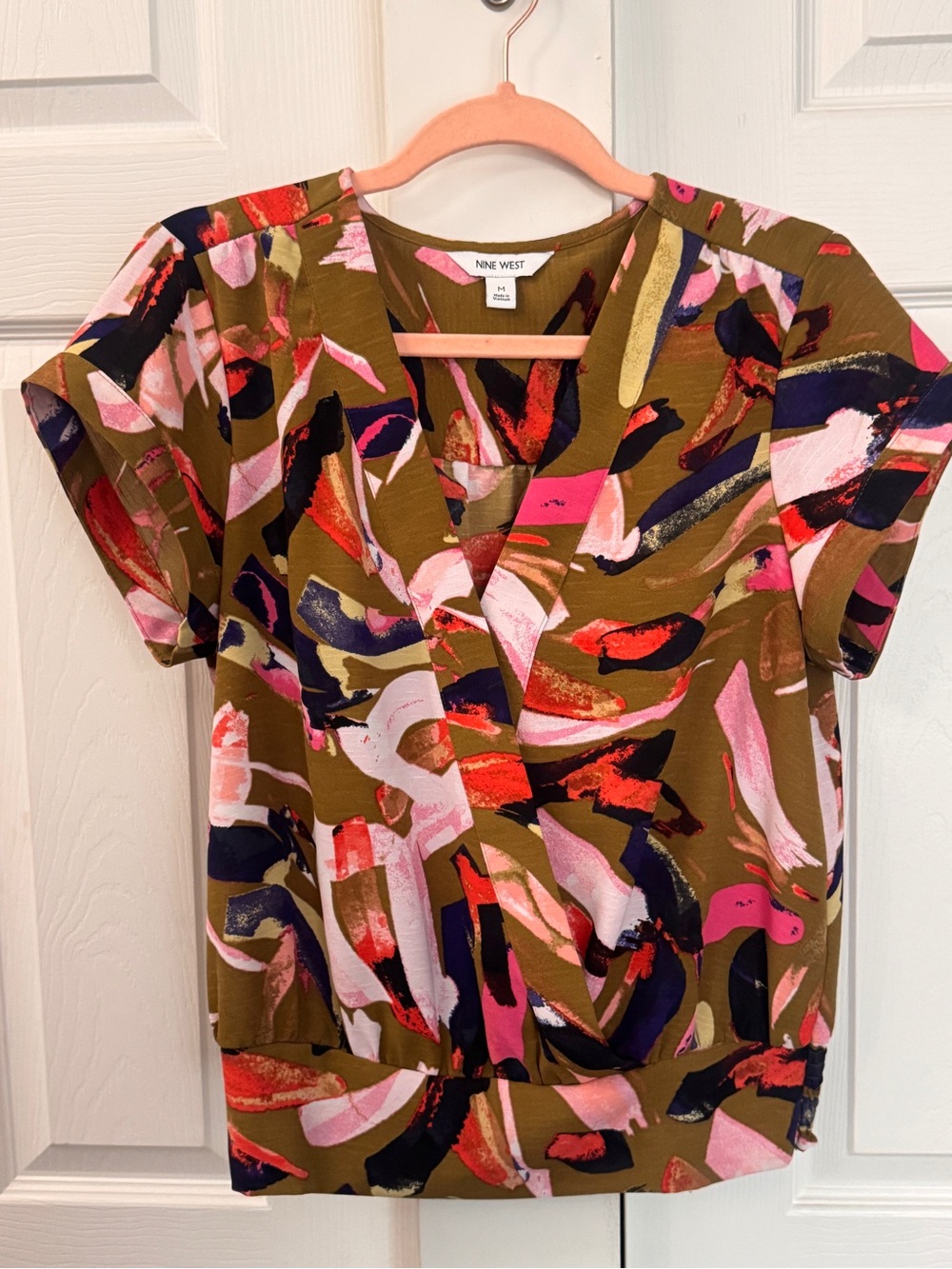 Nine West Olive Pink Abstract Print Banded Bottom Blouse Medium